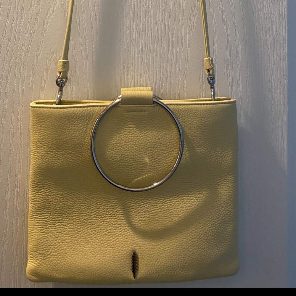 Thacker Chic pale yellow Leather Shoulder Bag